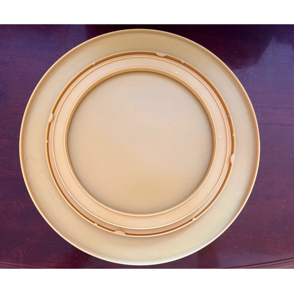 Rubbermaid vintage lazy